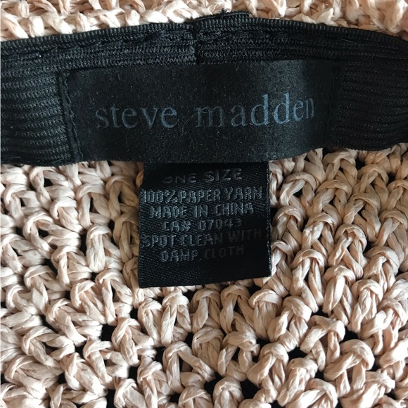 Steve Madden Blush Crochet Beret - Picture 6 of 6